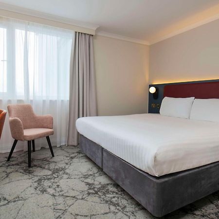 London Croydon Aerodrome Hotel, BW Signature Collection Esterno foto