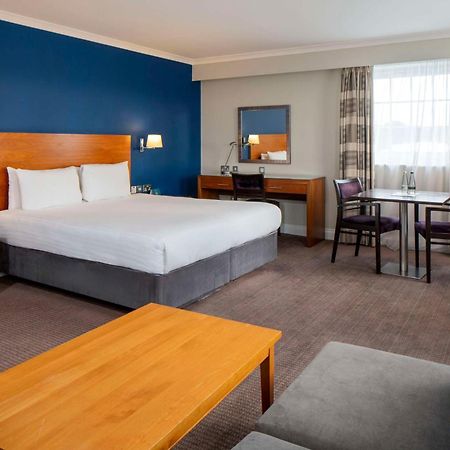 London Croydon Aerodrome Hotel, BW Signature Collection Esterno foto