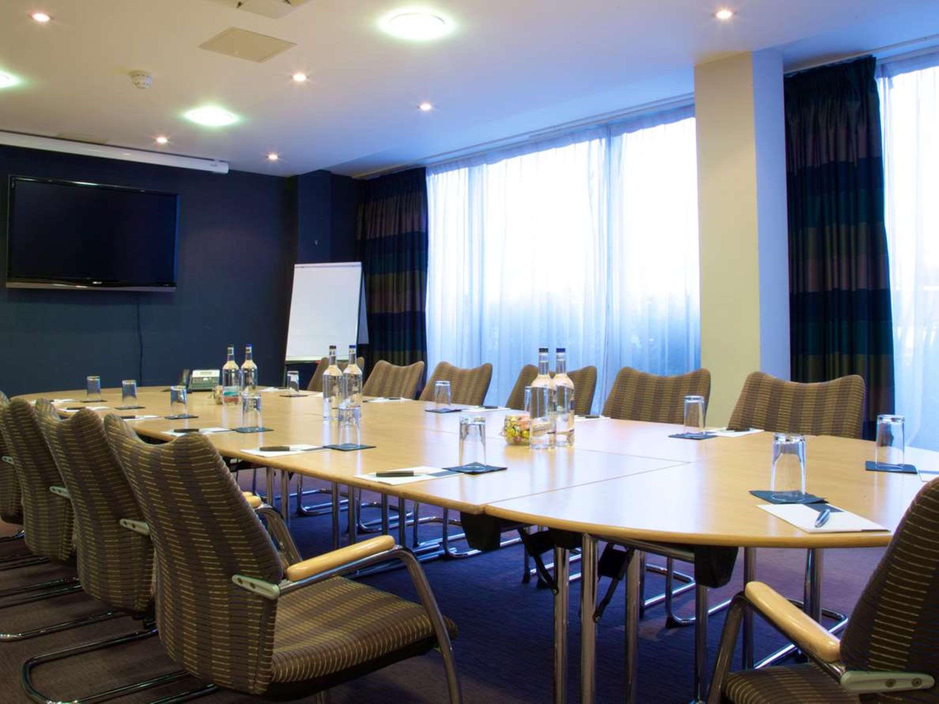 London Croydon Aerodrome Hotel, BW Signature Collection Esterno foto