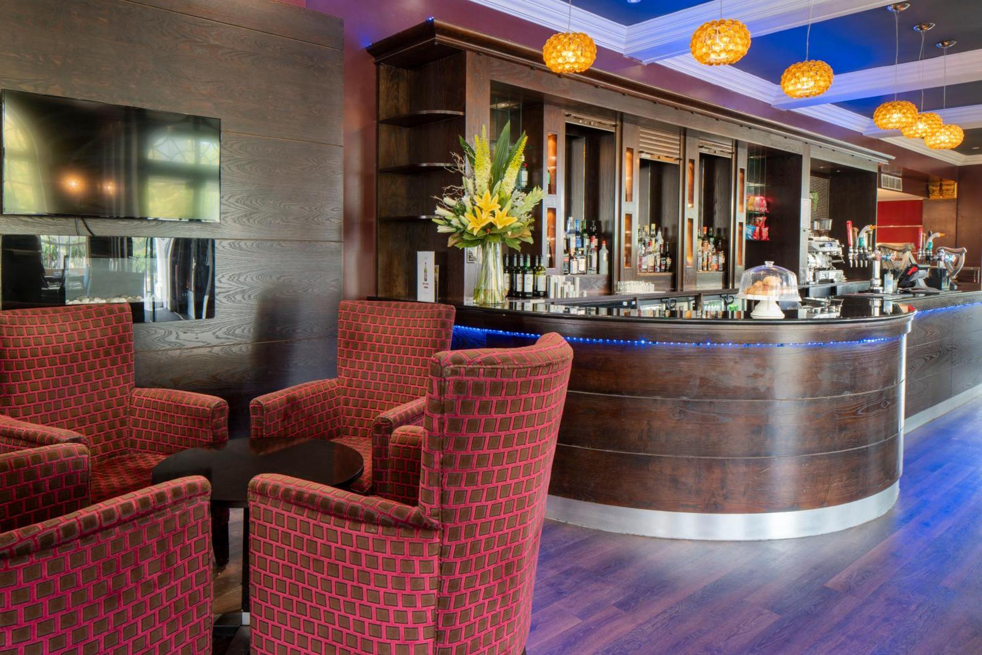 London Croydon Aerodrome Hotel, BW Signature Collection Esterno foto
