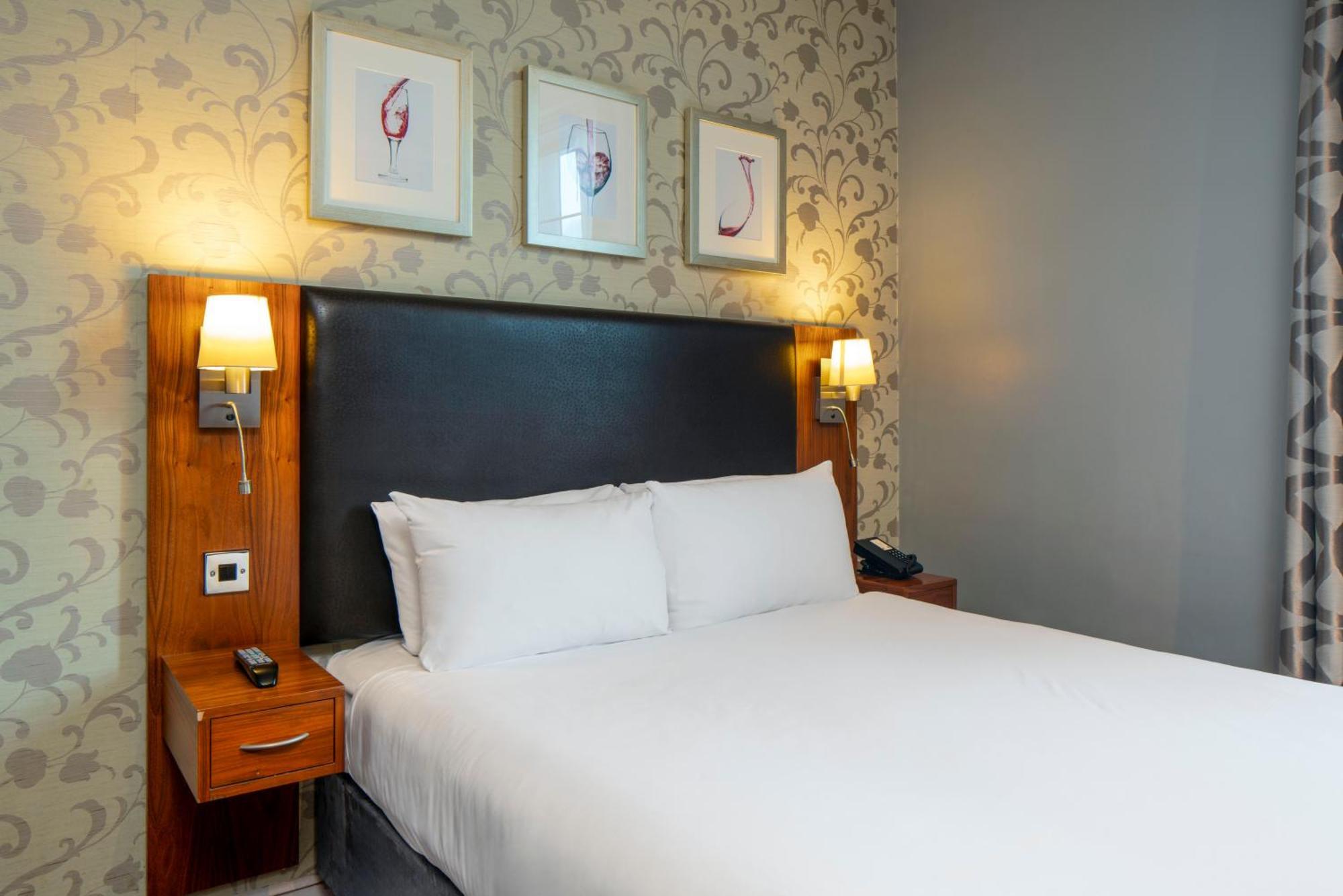 London Croydon Aerodrome Hotel, BW Signature Collection Esterno foto