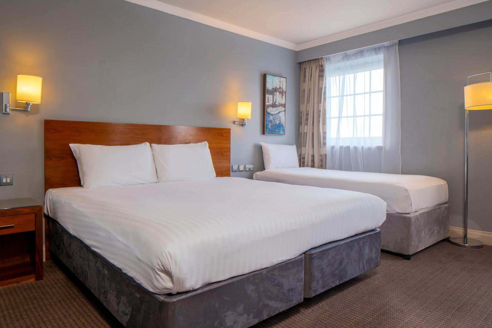 London Croydon Aerodrome Hotel, BW Signature Collection Esterno foto