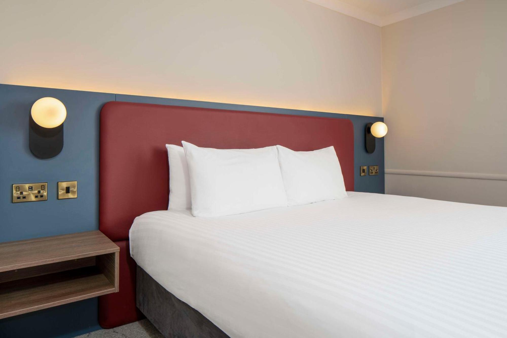 London Croydon Aerodrome Hotel, BW Signature Collection Esterno foto